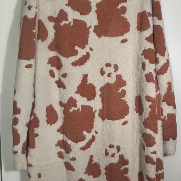 Simply Southern Super Soft Tan and Caramel Cow Print Long Sleeve Sweater Size L - Picture 2 of 4